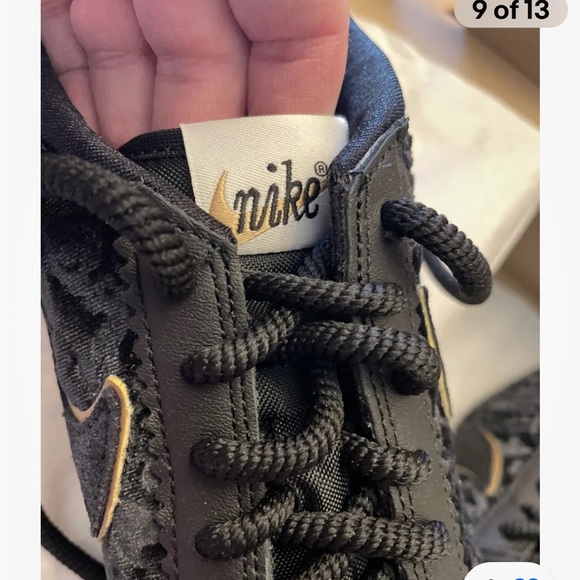 Authentic Black velvet Nike Cortez w/ gold size 7 New in box - Picture 4 of 15